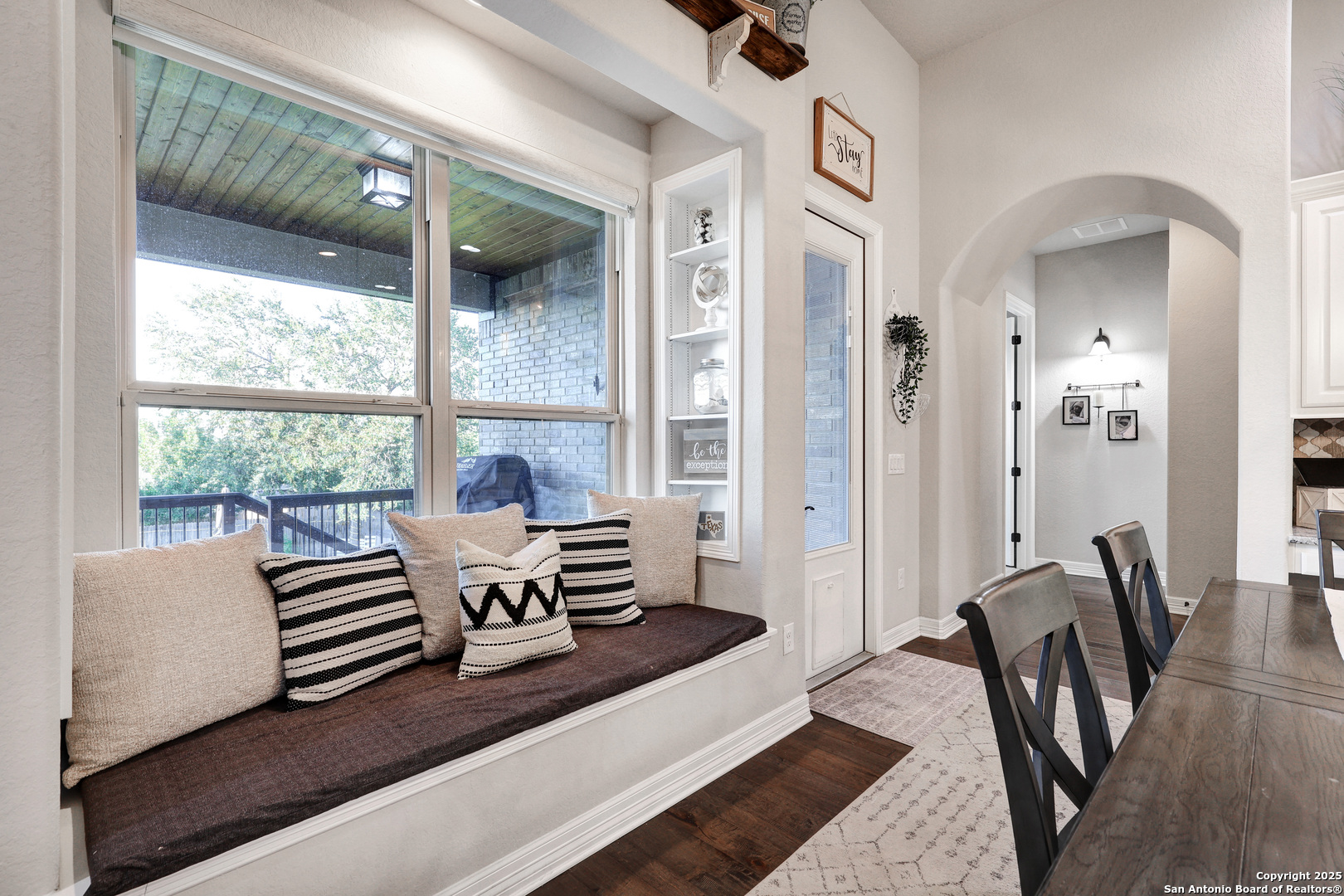 property viewer photo 18