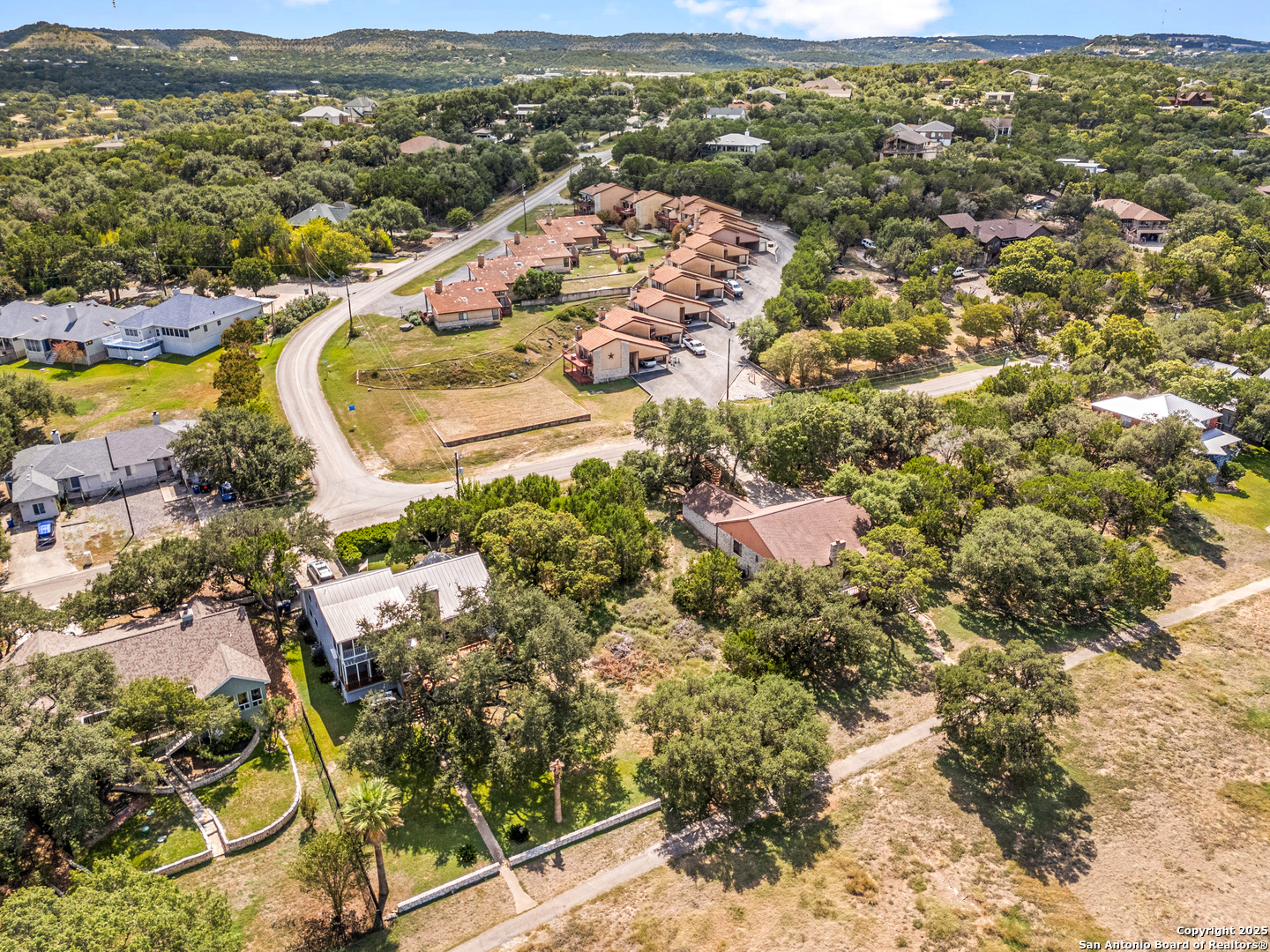 main property photo 13