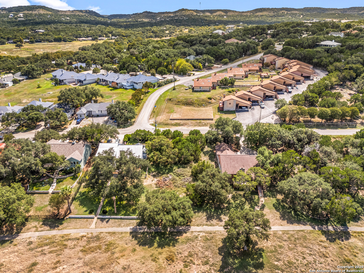 main property photo 14