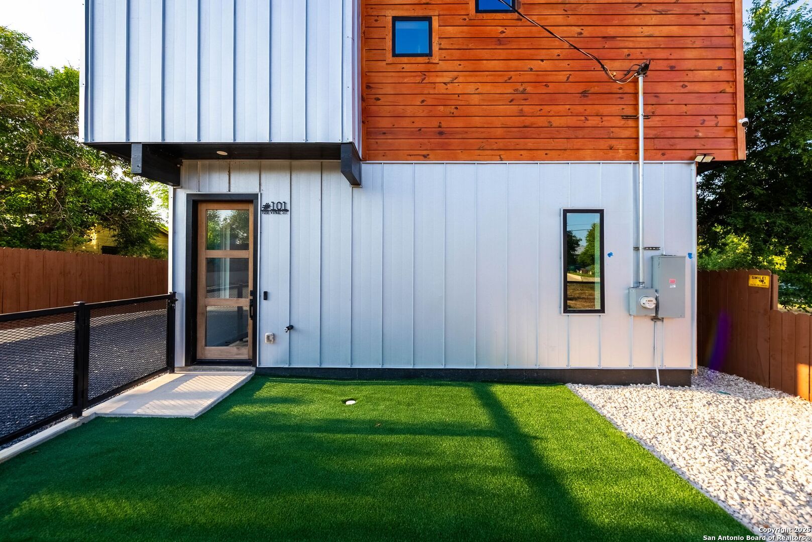 main property photo 22