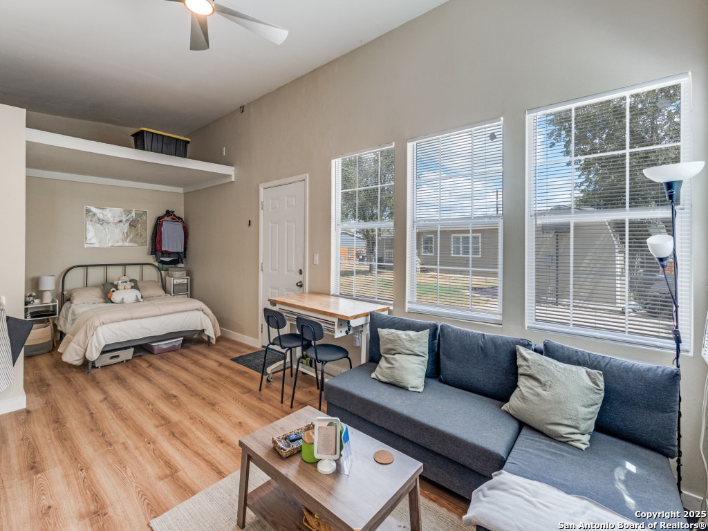 main property photo 18