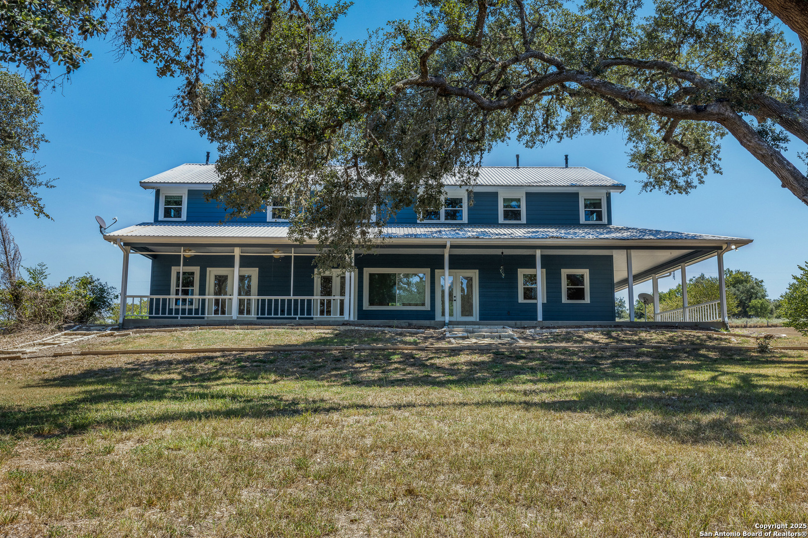main property photo 9