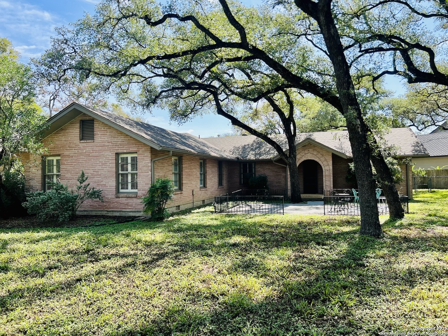 main property photo 13