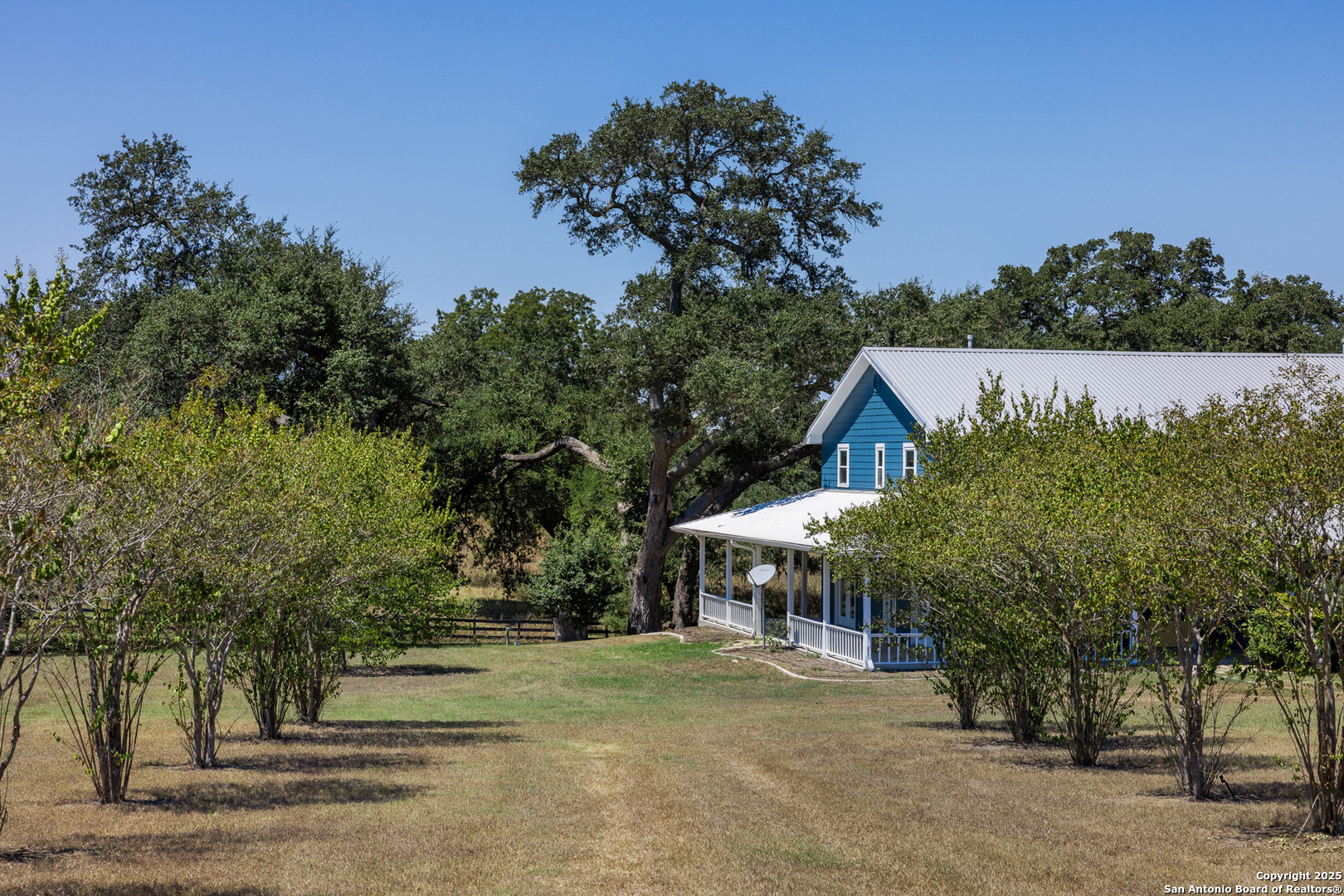main property photo 2