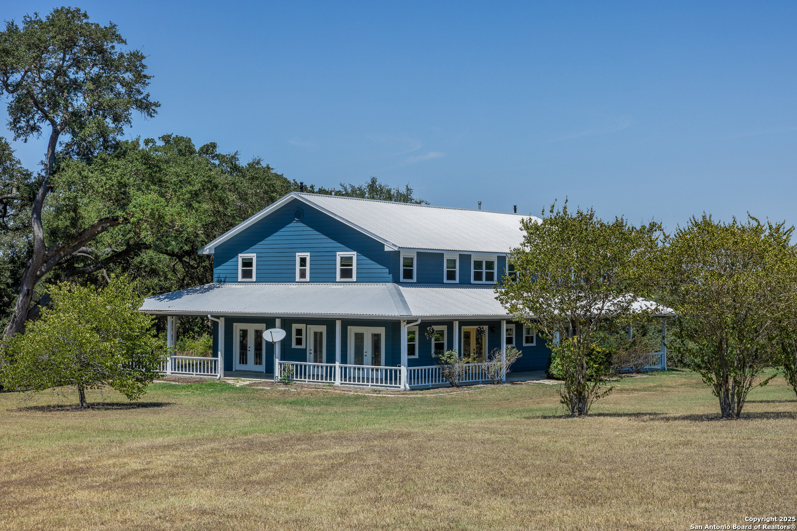 main property photo 3