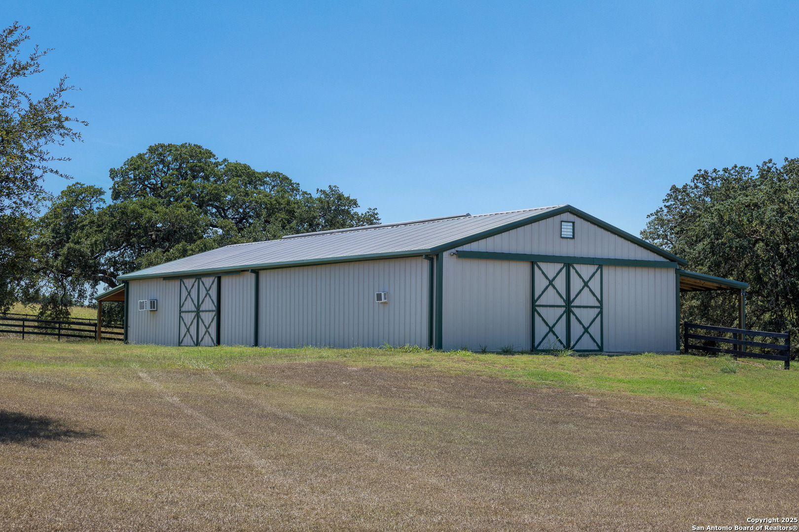 main property photo 34