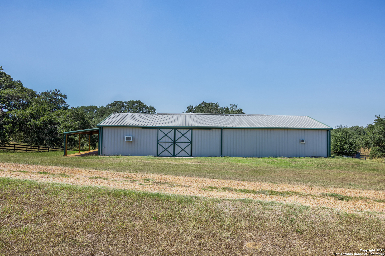 main property photo 35