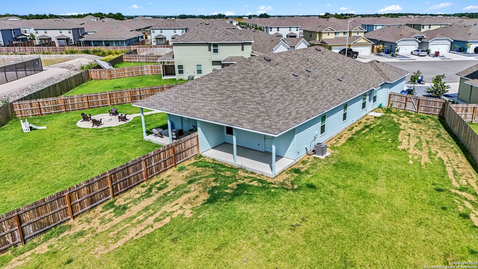 main property photo 32