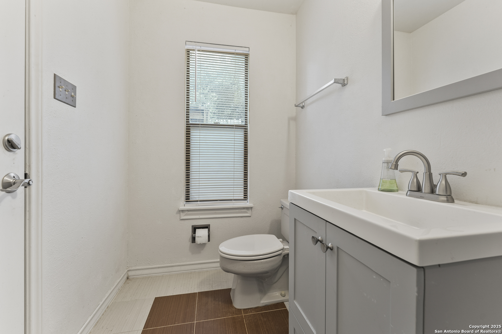 main property photo 57