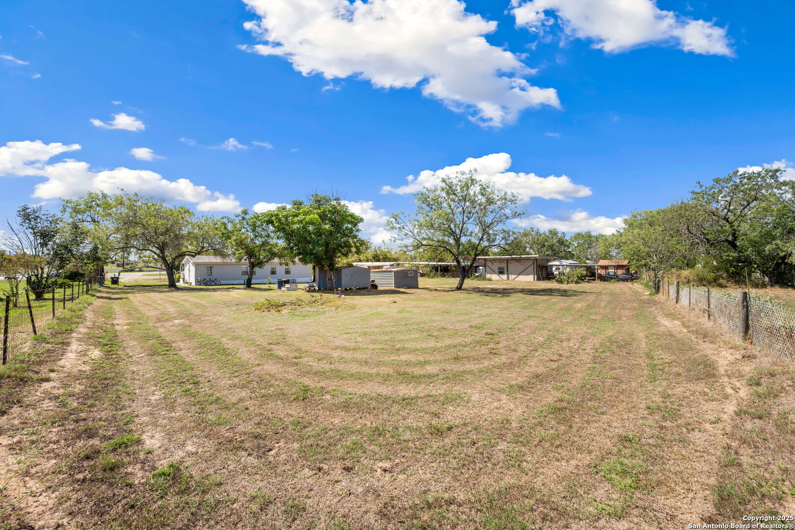 main property photo 19