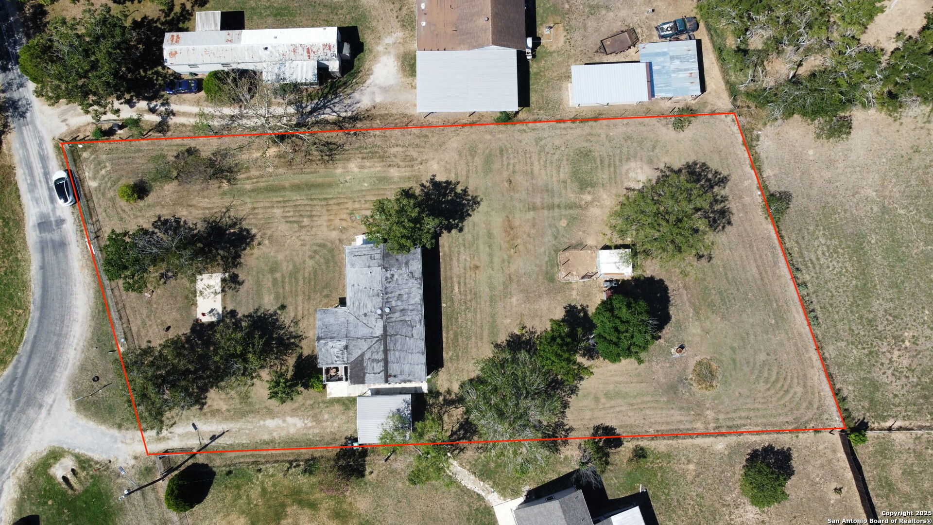 main property photo 4