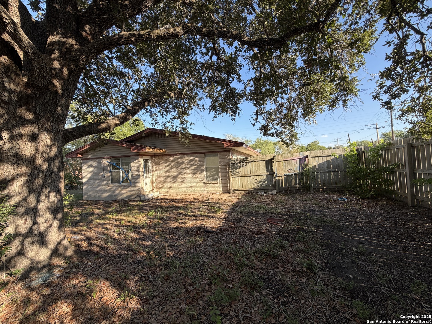 main property photo 18