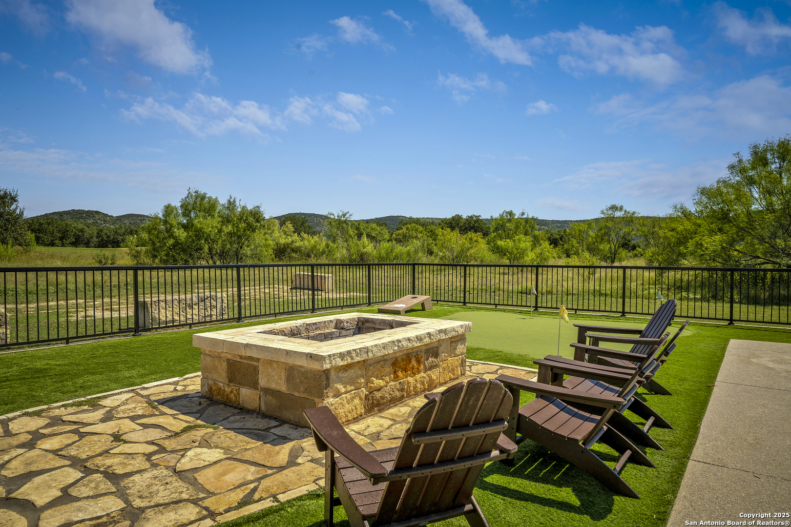 main property photo 25