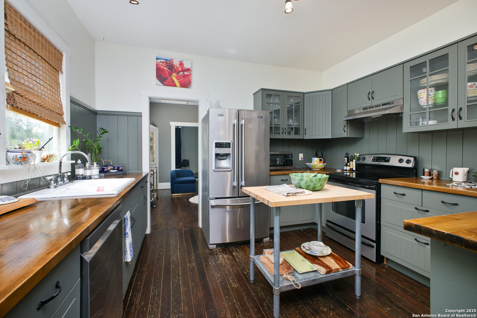 main property photo 19
