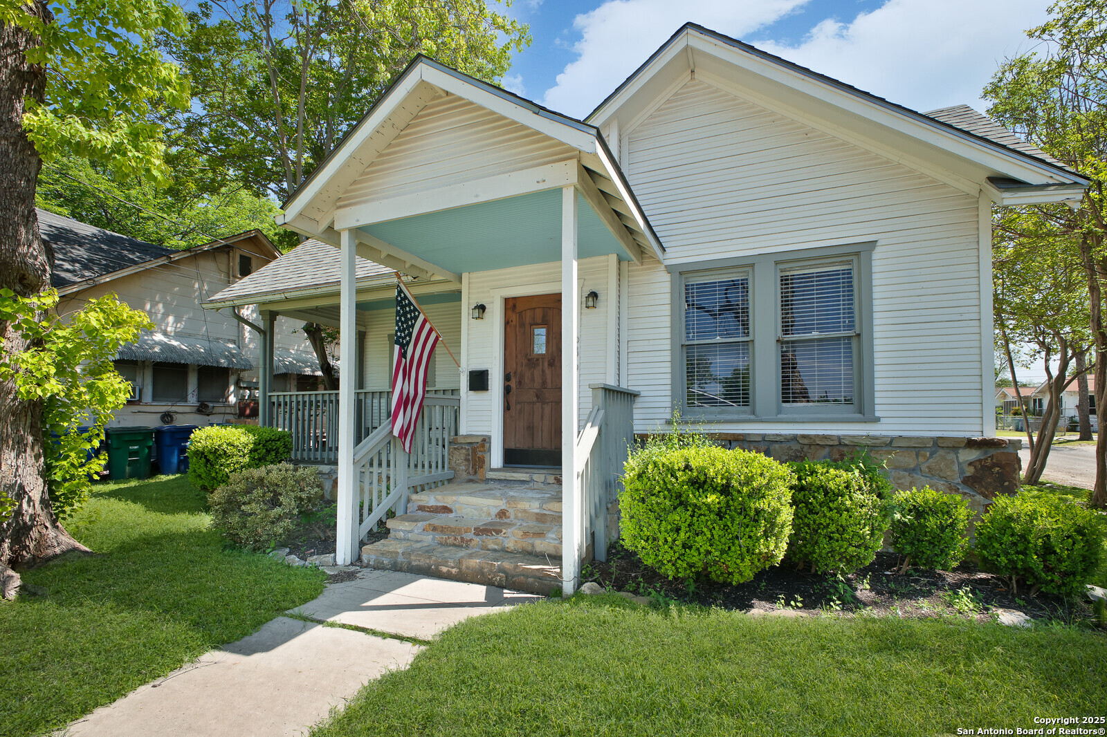 main property photo 3