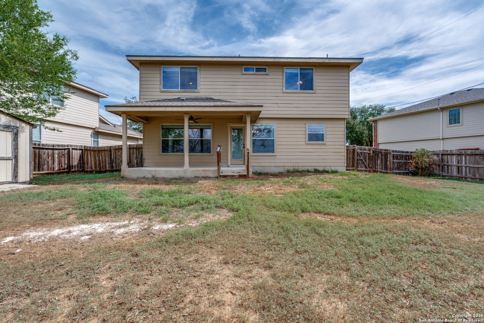 main property photo 28