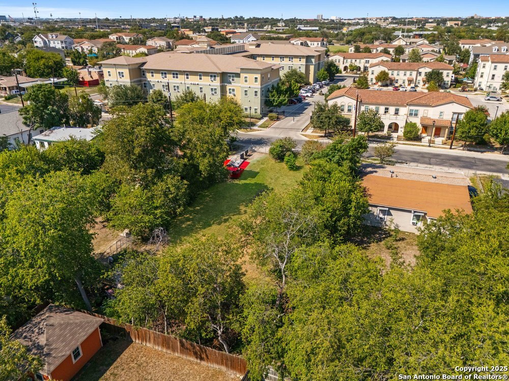 main property photo 10