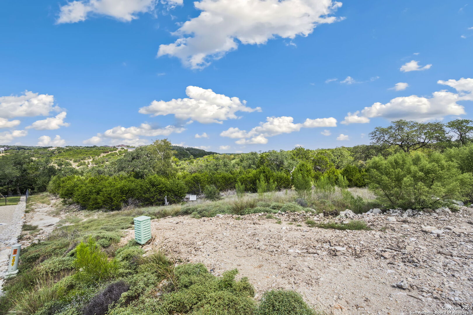 main property photo 13