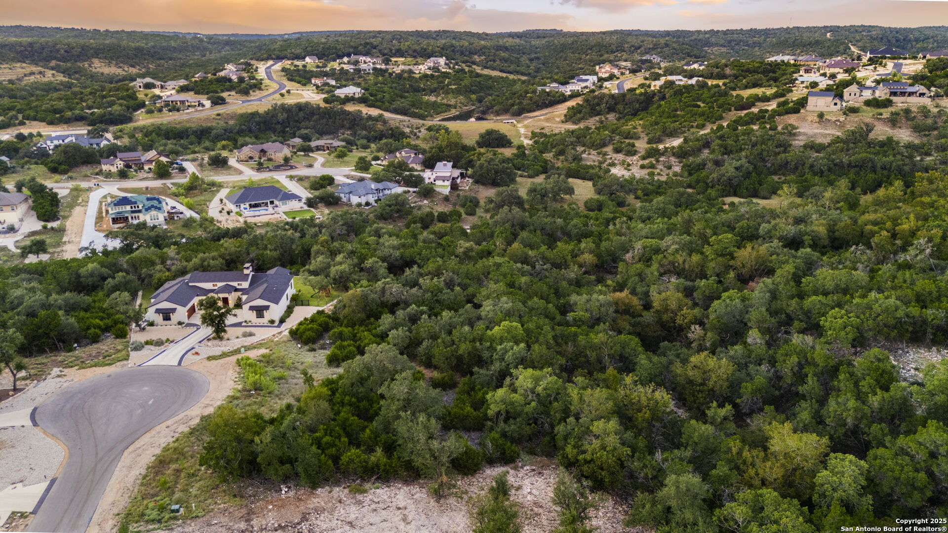main property photo 5