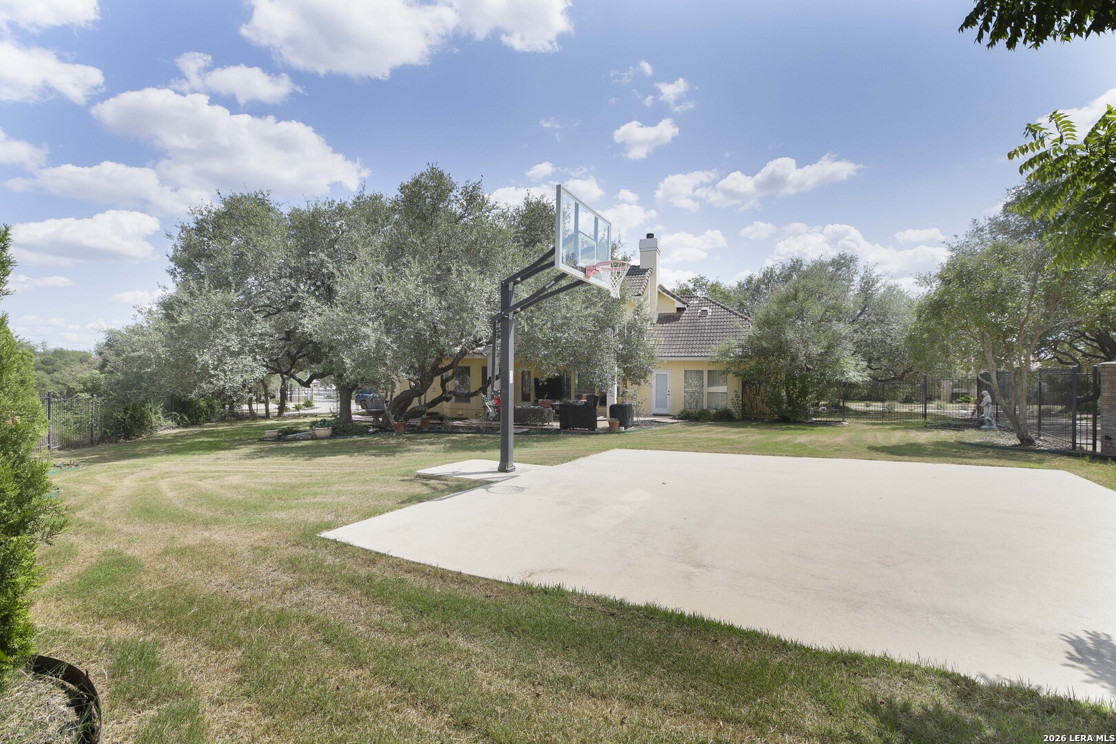 main property photo 35