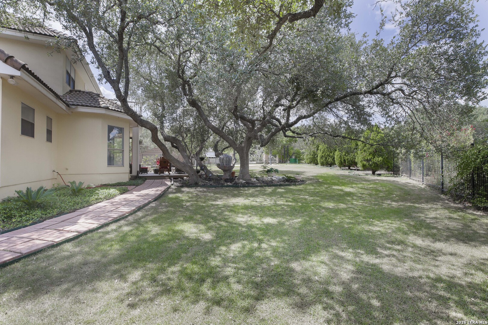main property photo 36