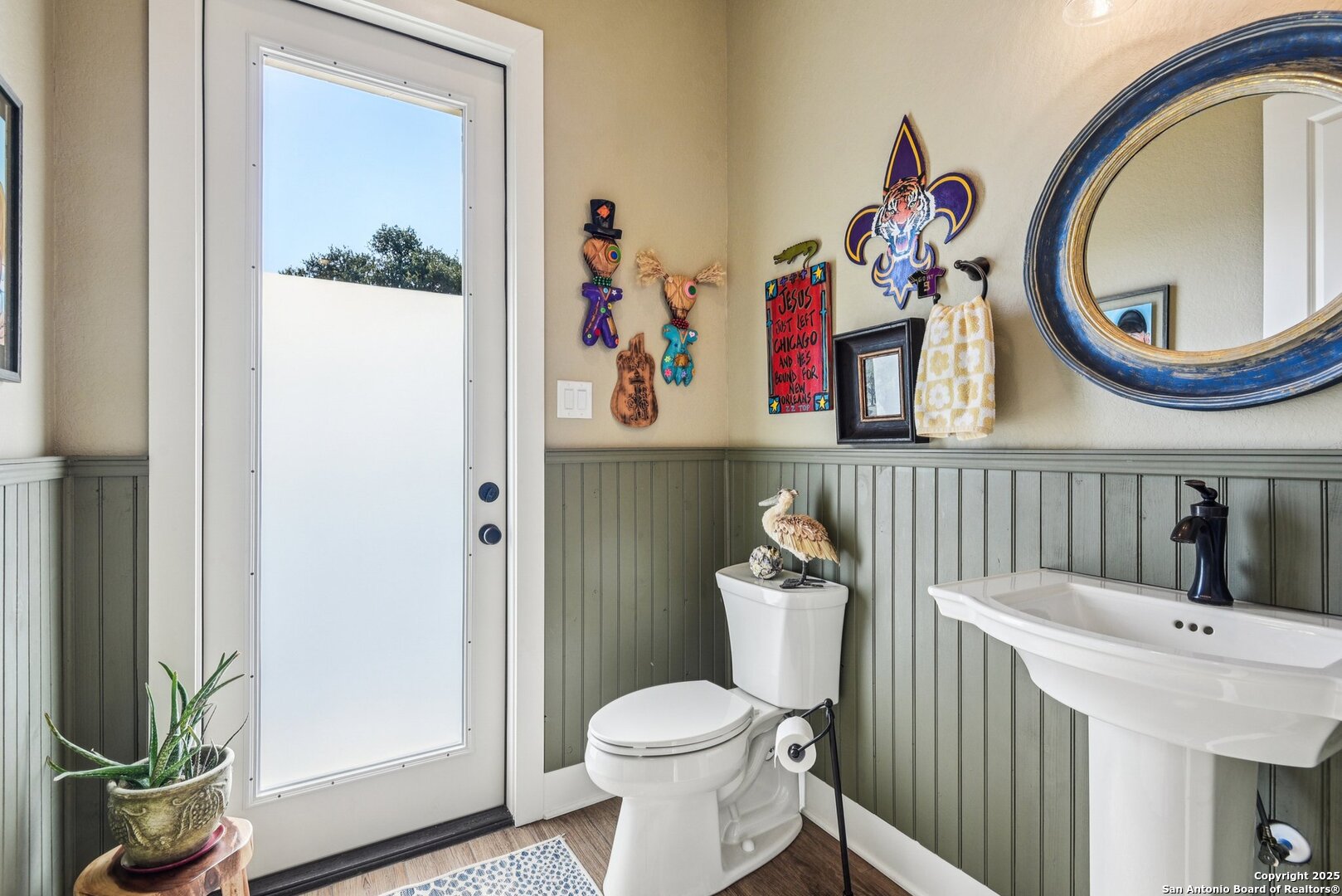 main property photo 31