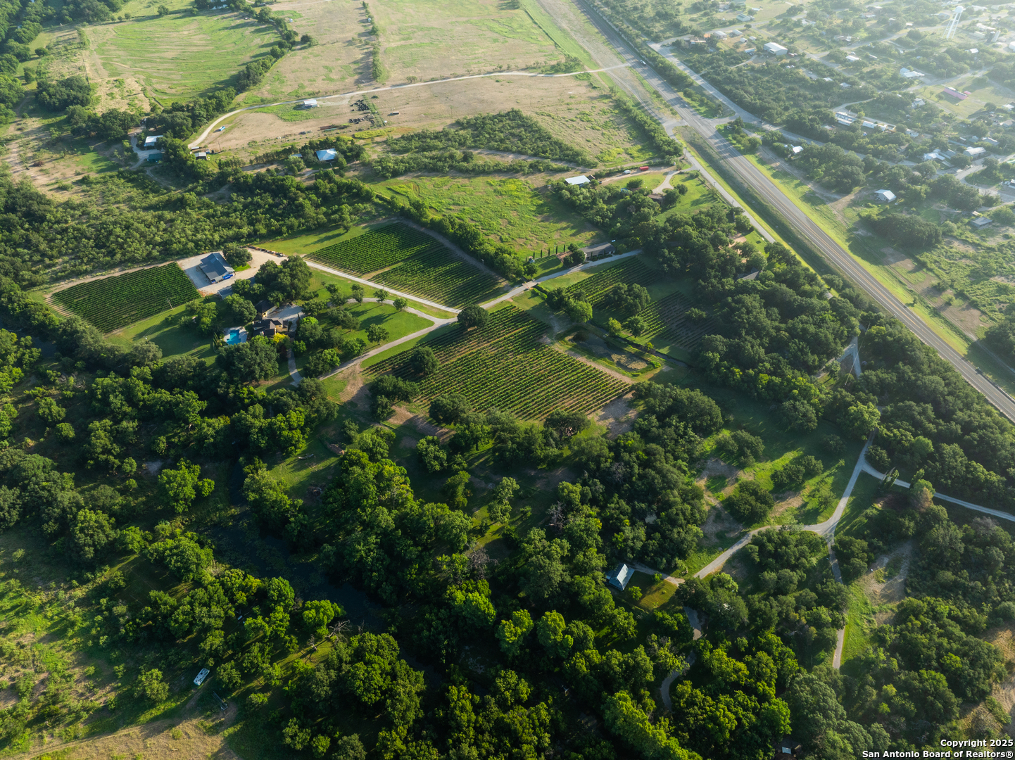 main property photo 13