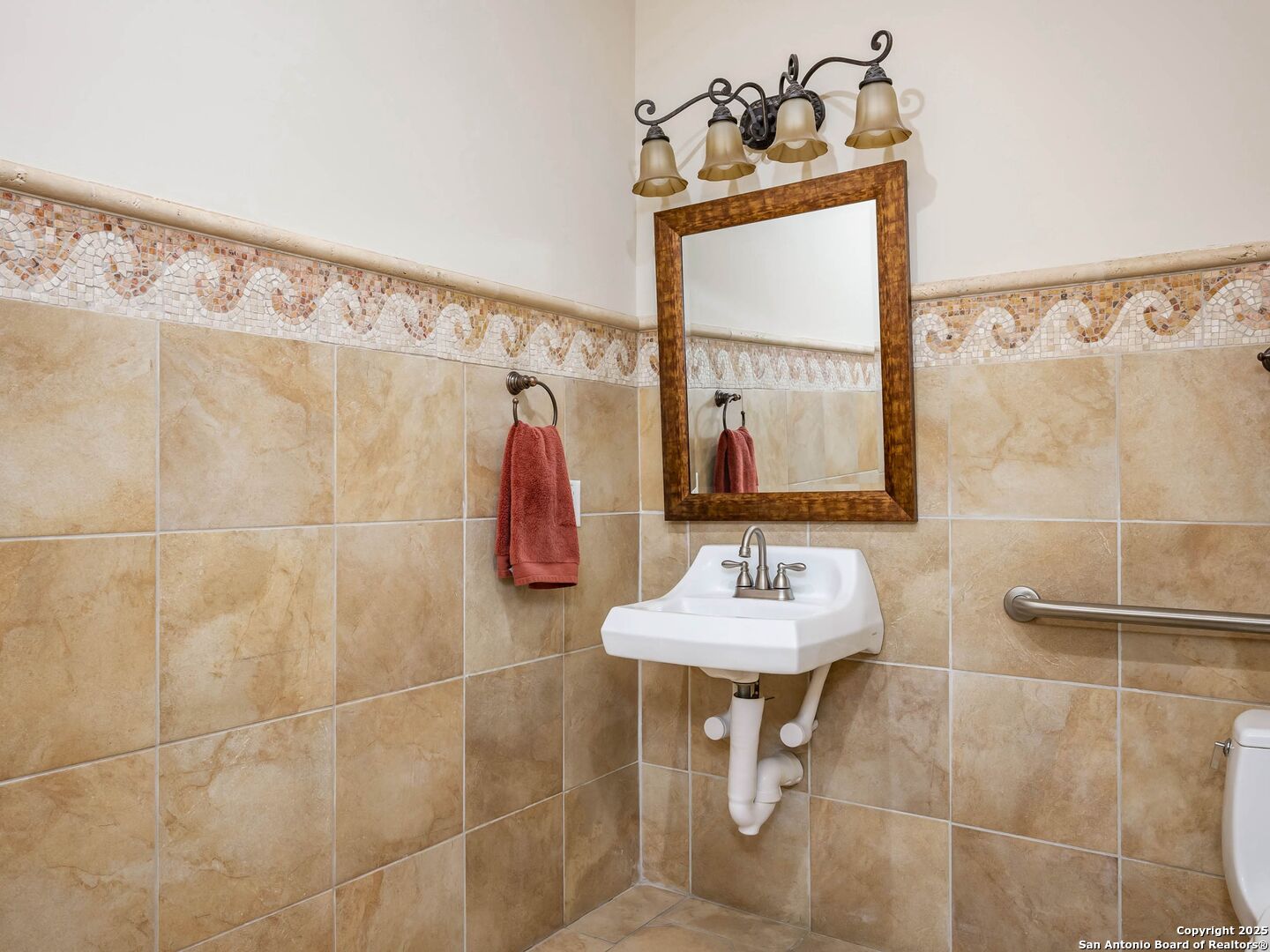 main property photo 45
