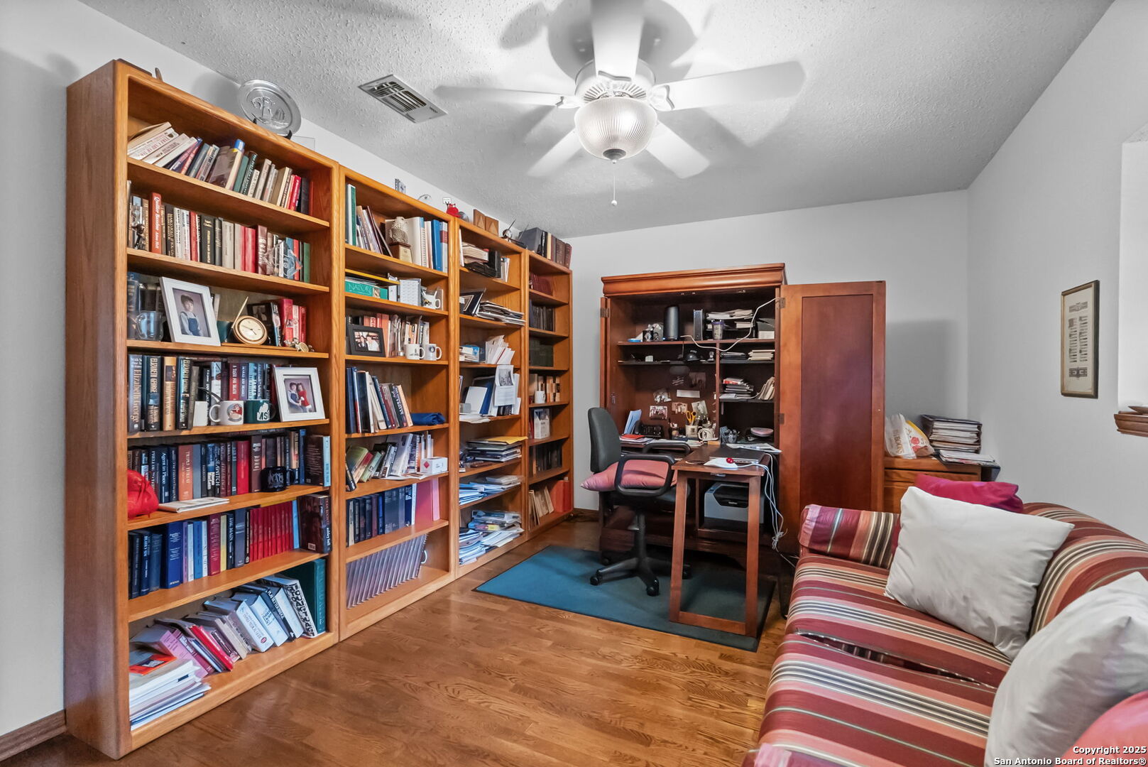 main property photo 28