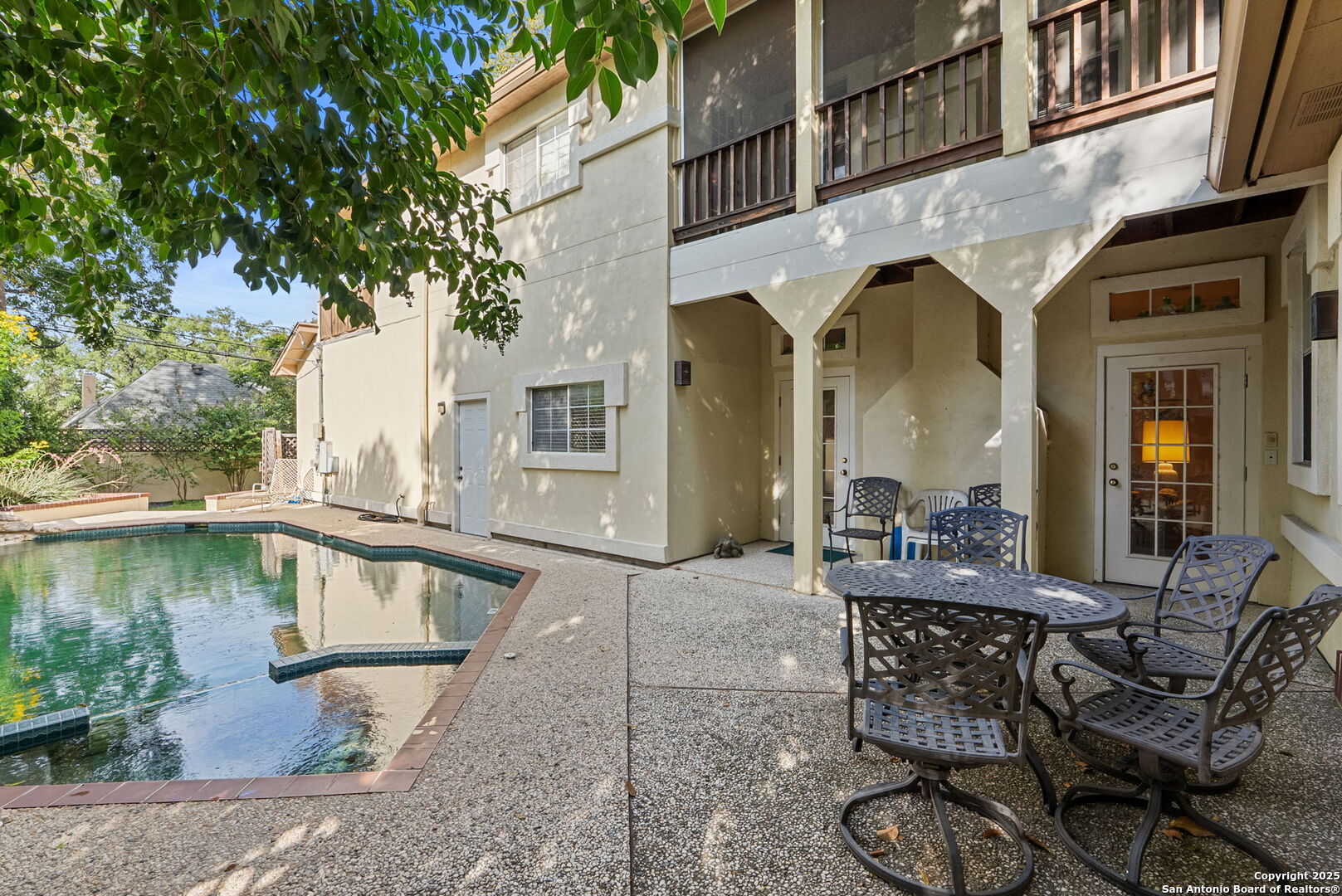 main property photo 40