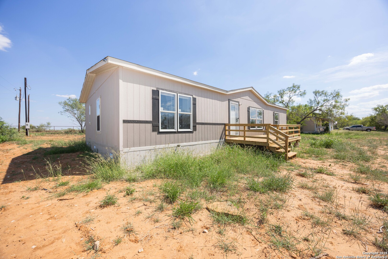 main property photo 15