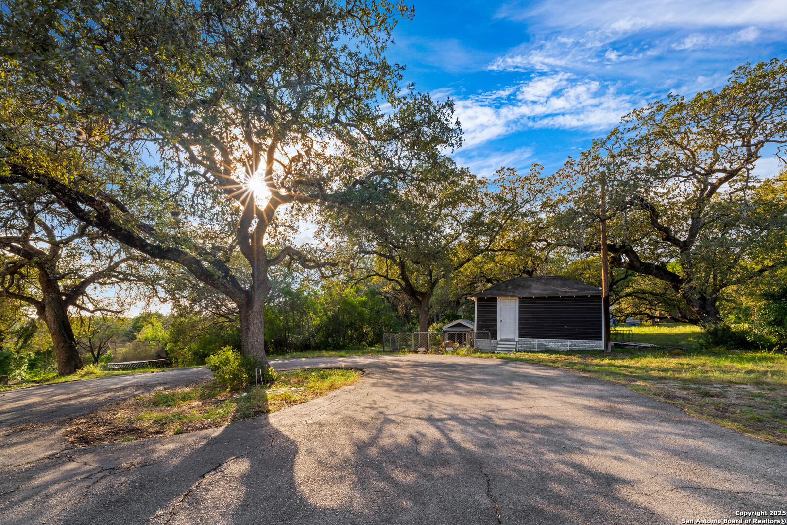 main property photo 15