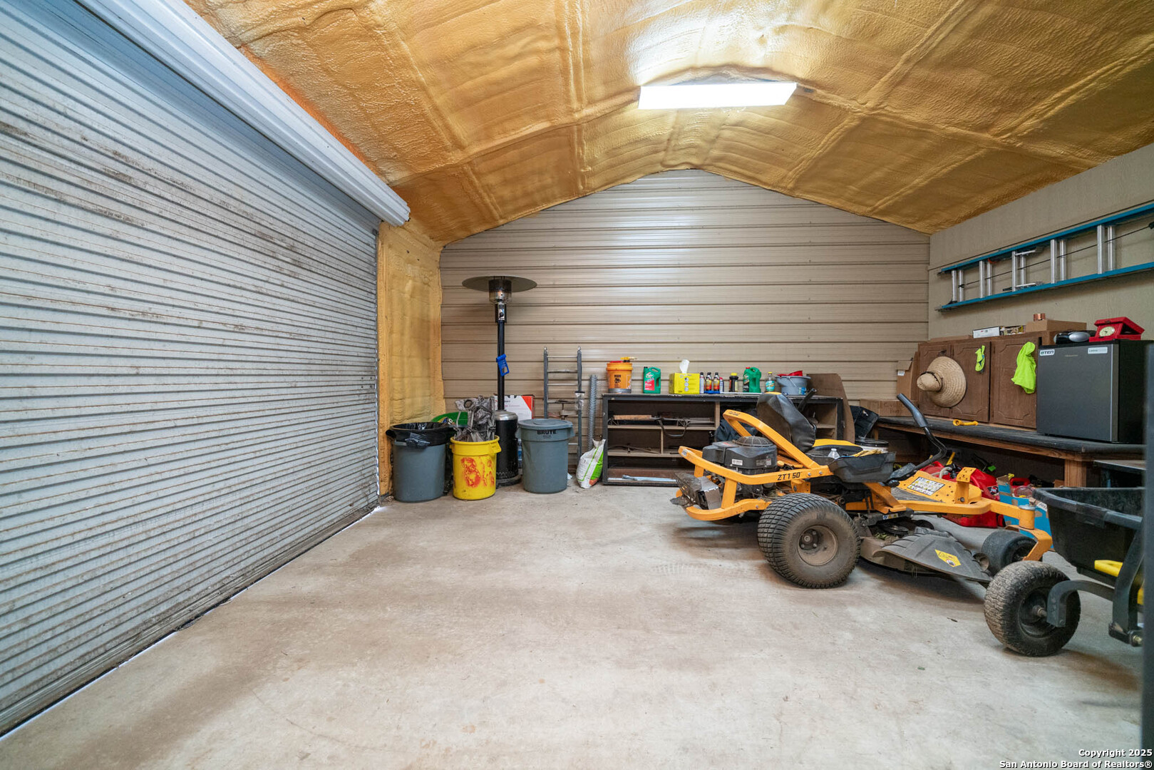 main property photo 13