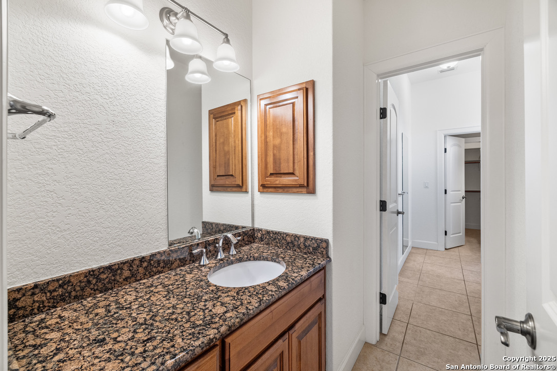 property viewer photo 15
