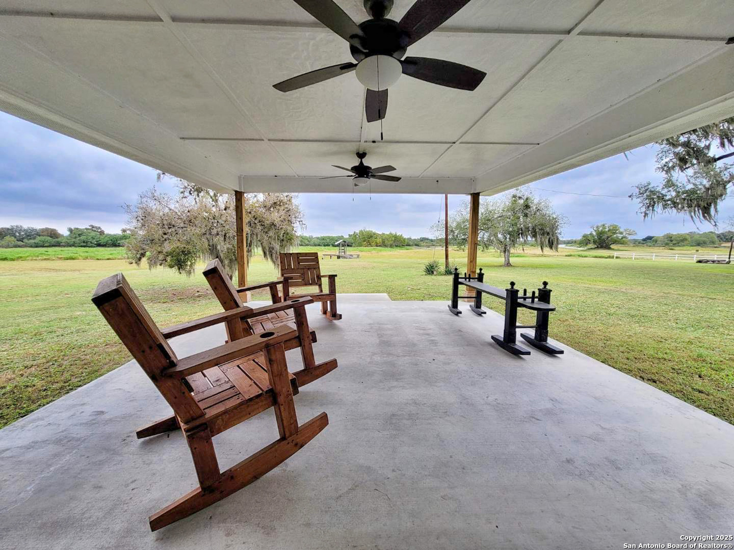 main property photo 30