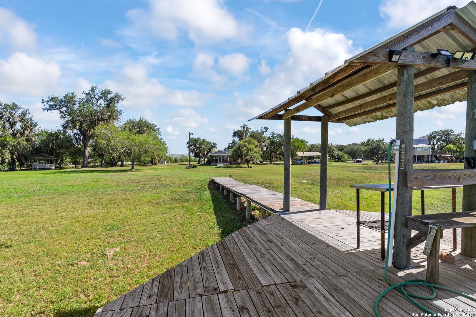 main property photo 37