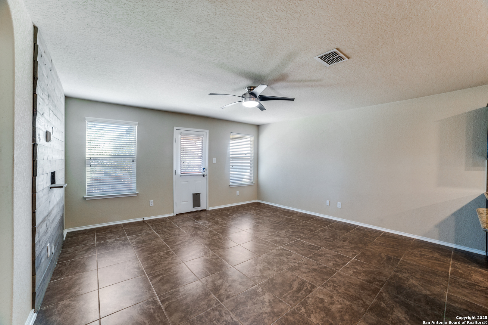 property viewer photo 10