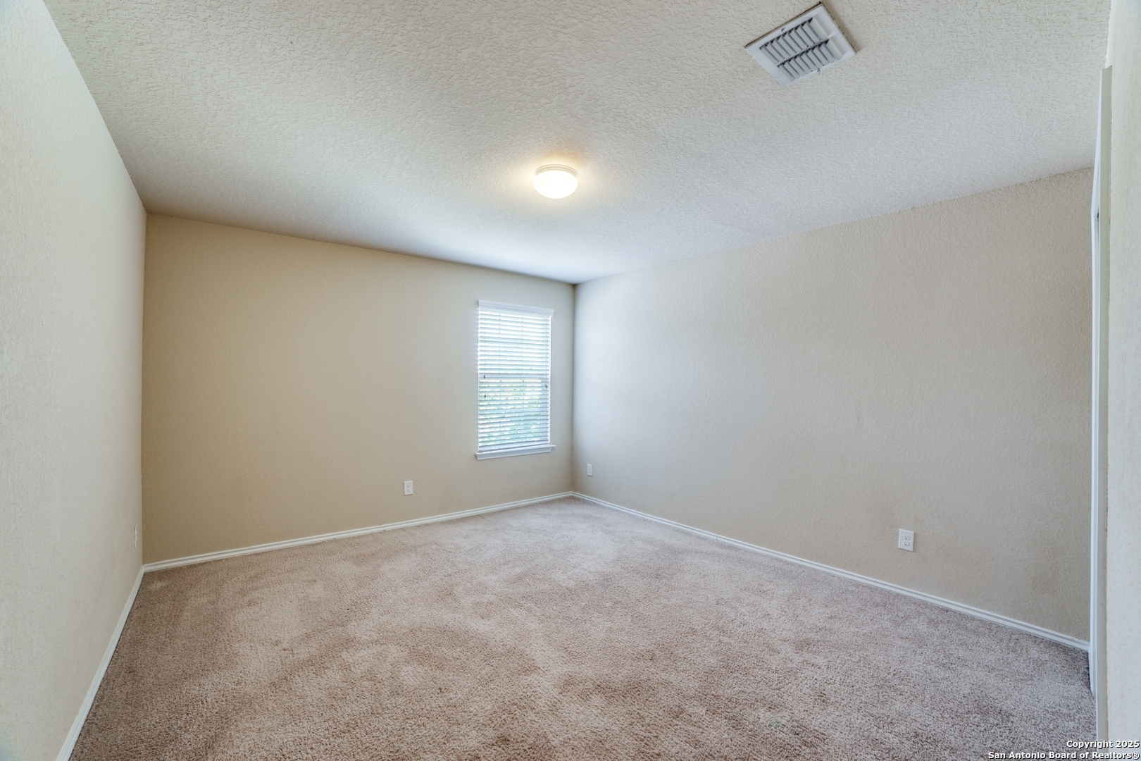 property viewer photo 23