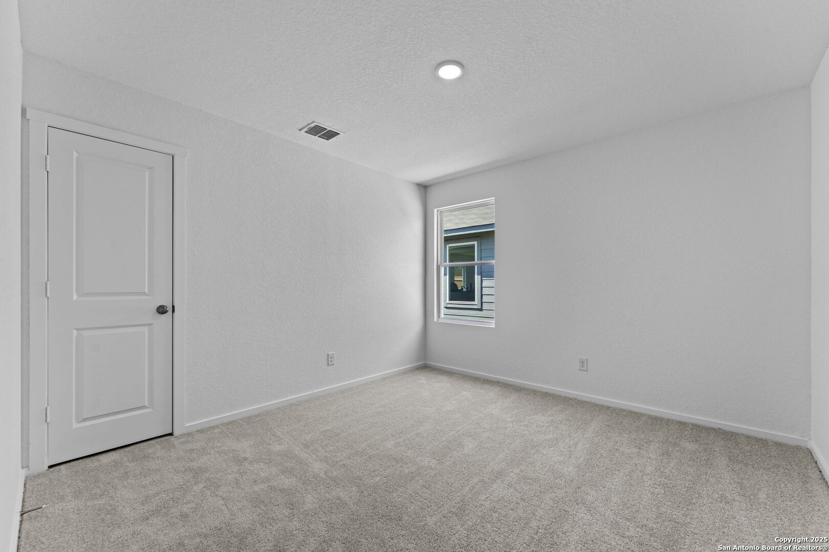 property viewer photo 13