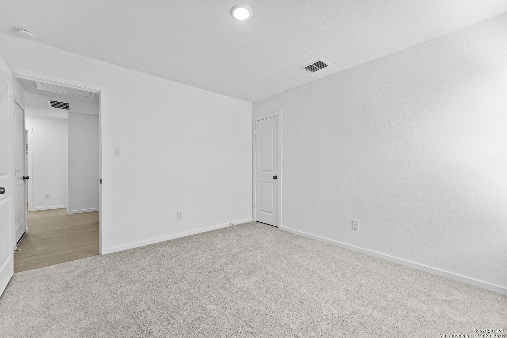 property viewer photo 14