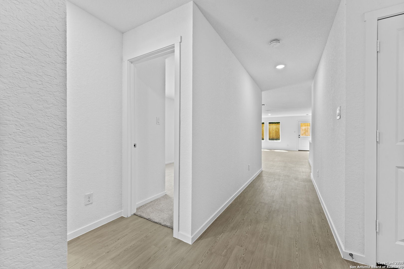 property viewer photo 15
