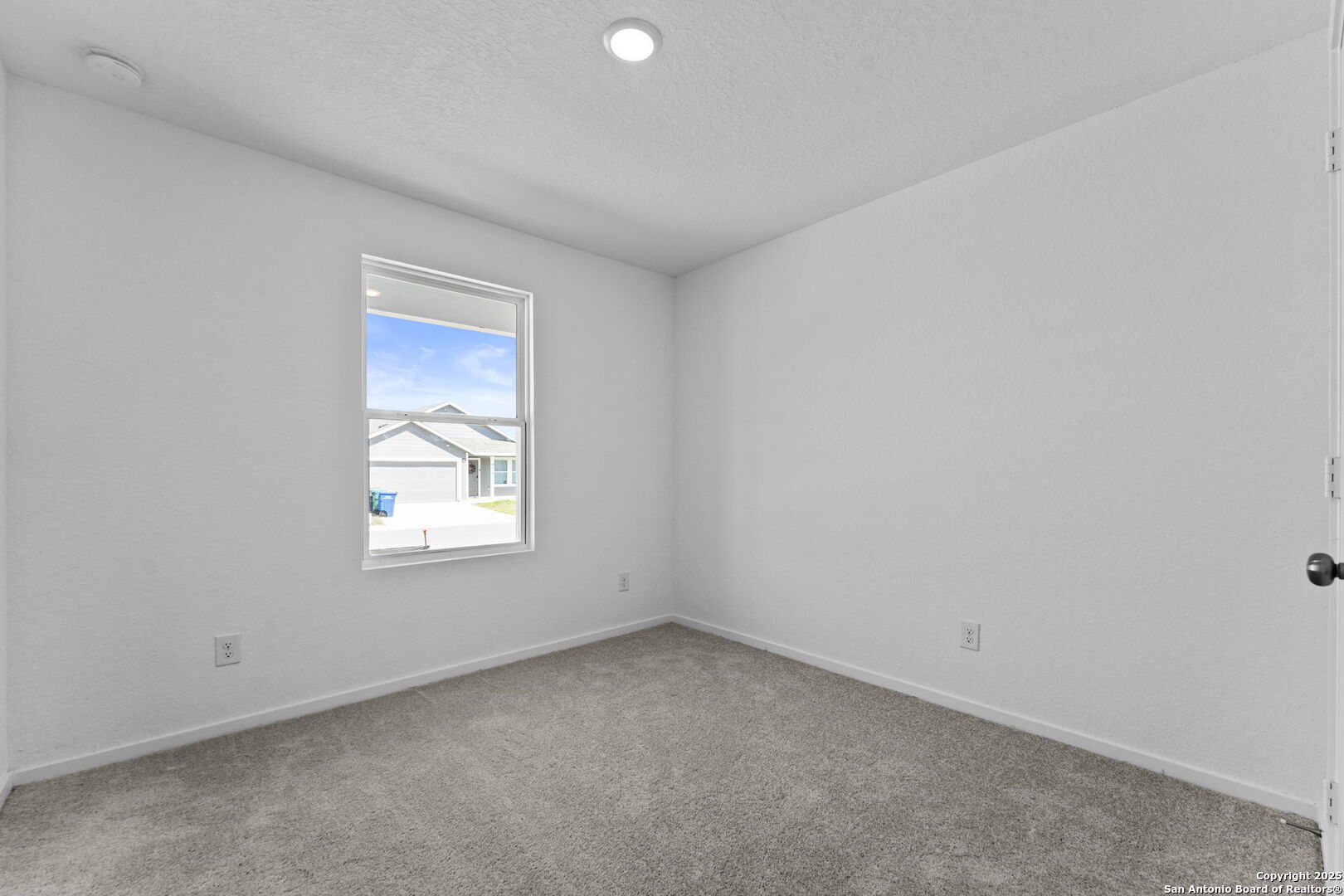 property viewer photo 20