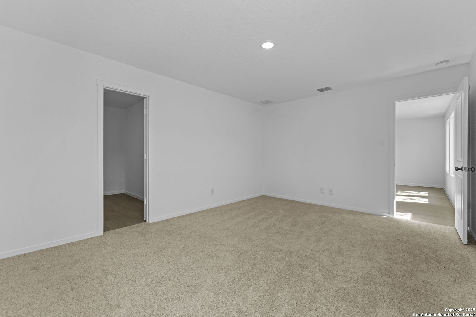 property viewer photo 9