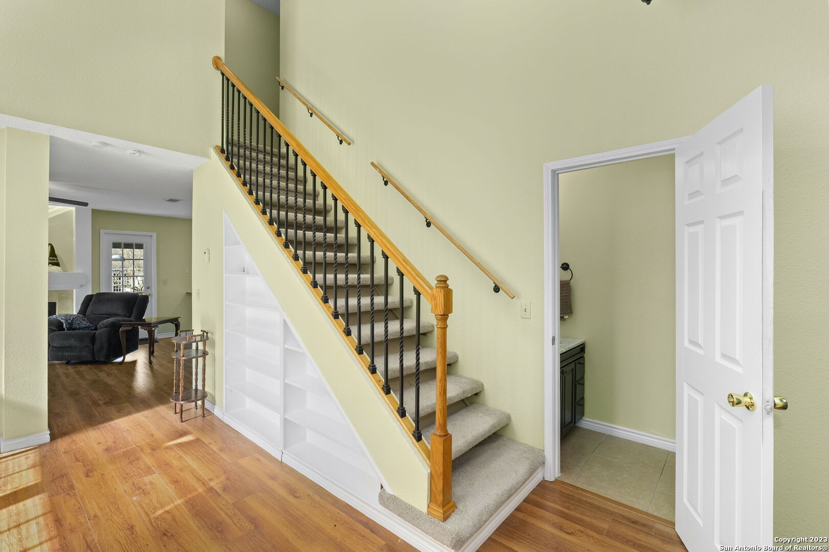 main property photo 10