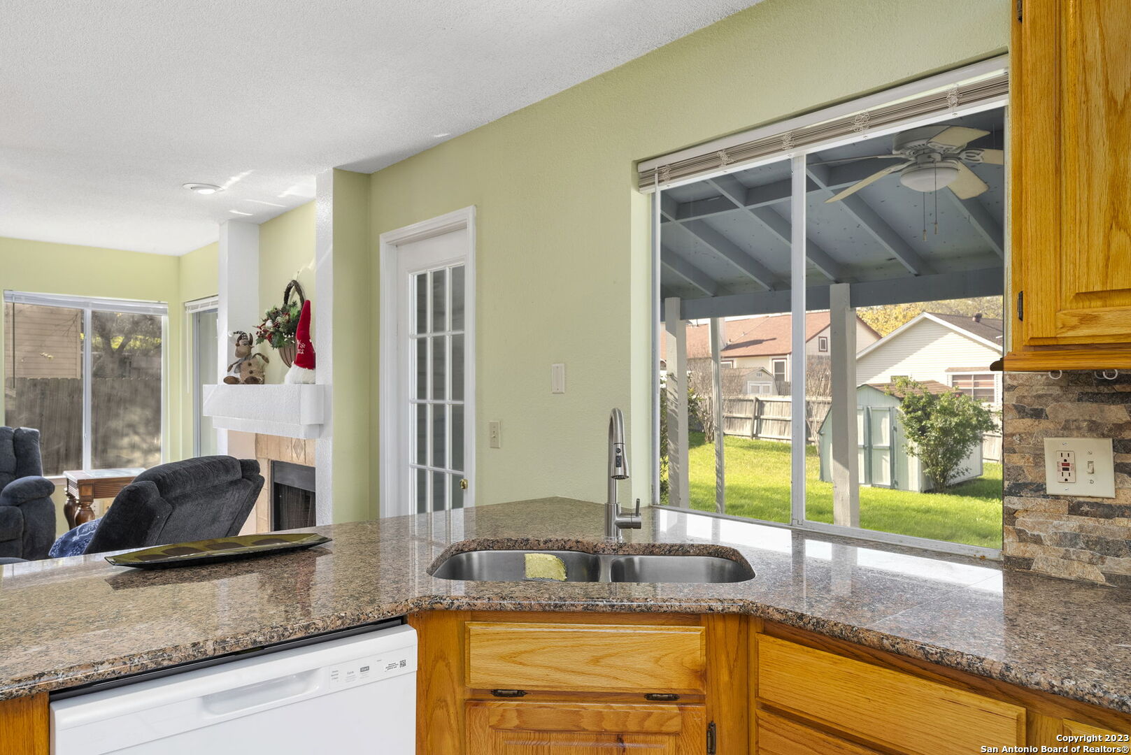 main property photo 23