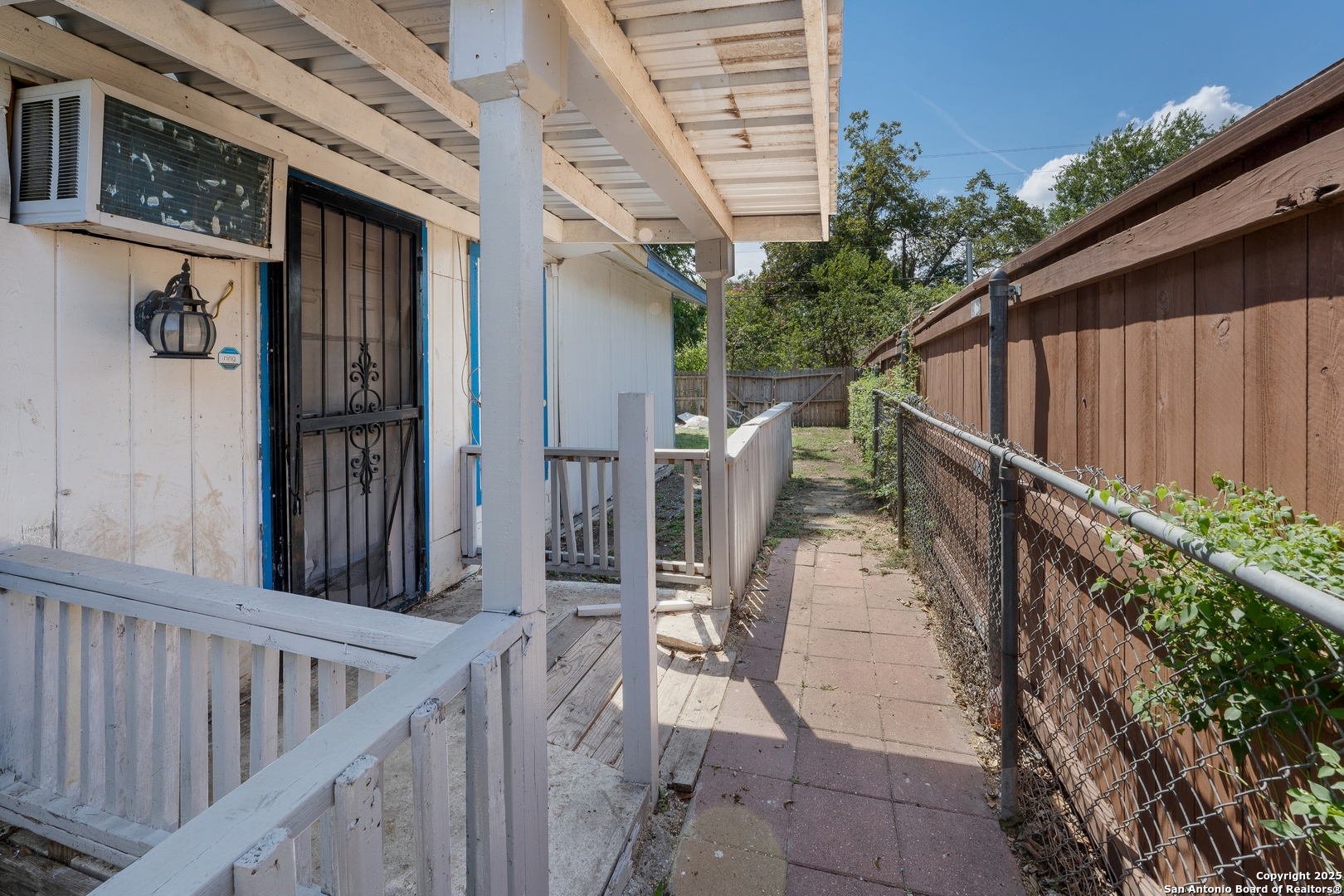 main property photo 20