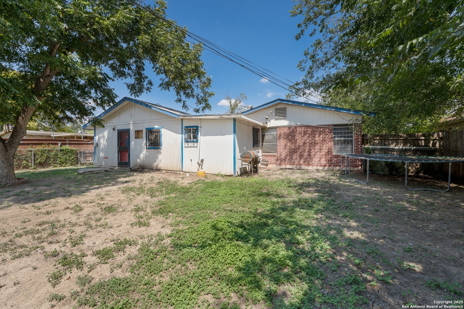 main property photo 23