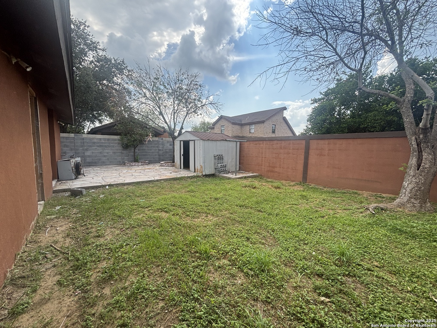main property photo 16