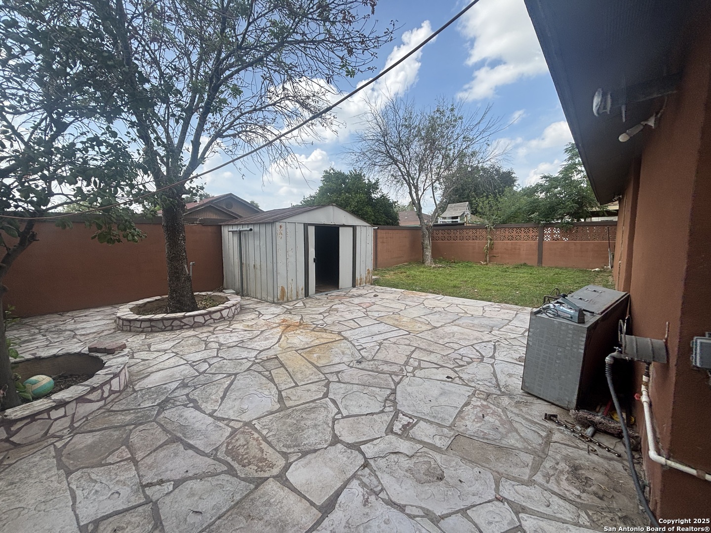 main property photo 18