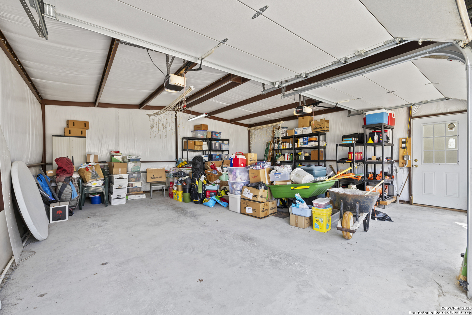 main property photo 17